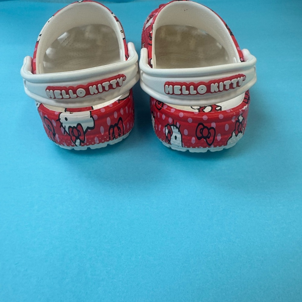Hello Kitty Red Clogs - Picture 7 of 9